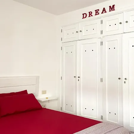 Ruby Harbour House Апартаменты